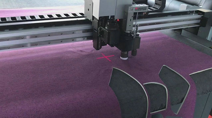 座墊振動(dòng)刀高速下料